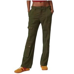 UO Plaid Cargo Pants Jaelyn Fall Utility Preppy Street Size 8 NWT